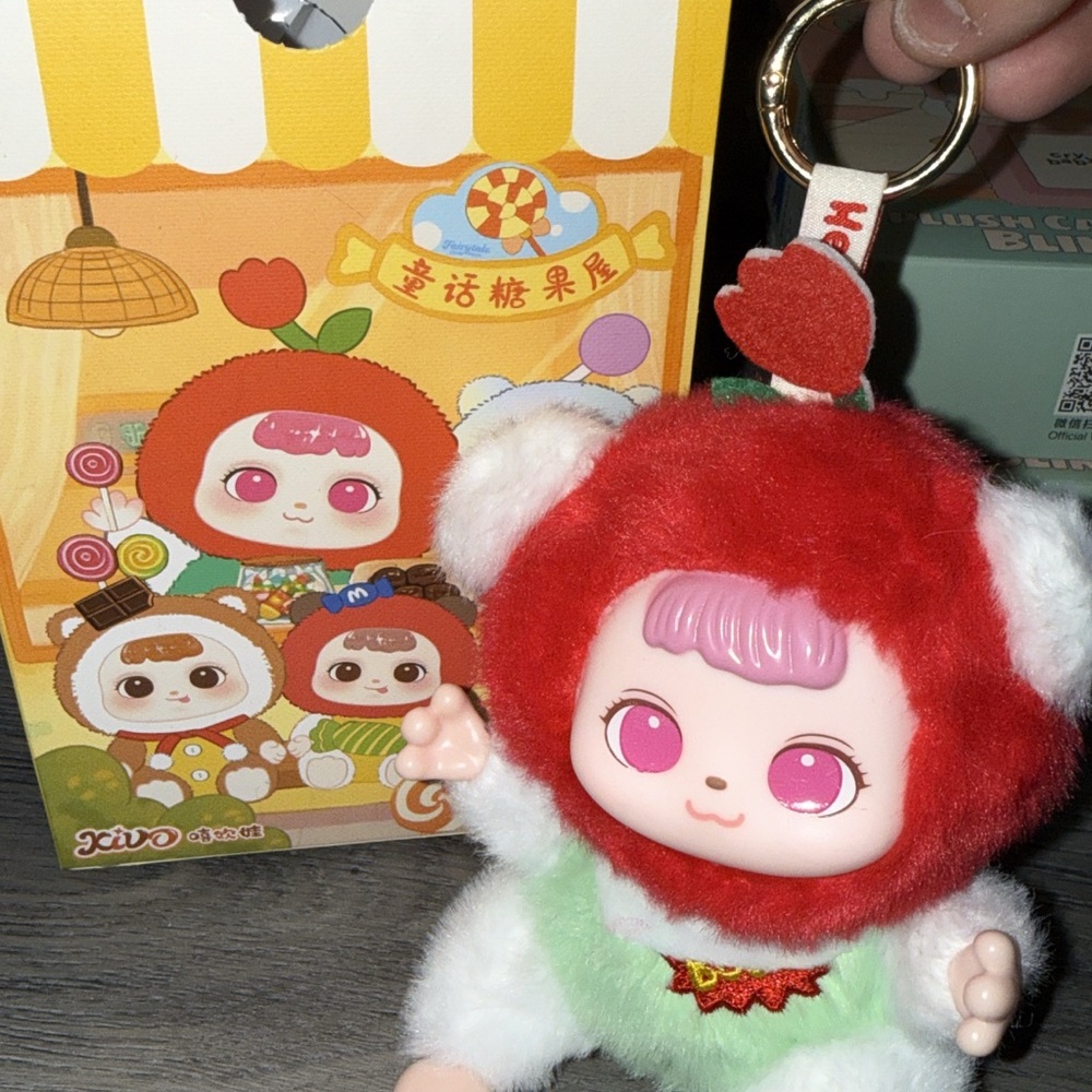 Baby “Hension” Figure Bagcharm with Flowers